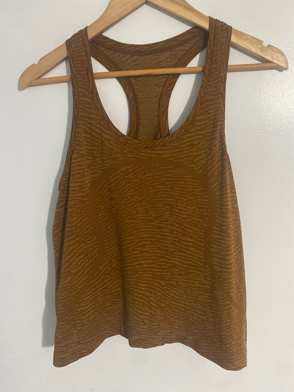 Lululemon racerback tank women’s size 8 brown fitted athleisure running yoga